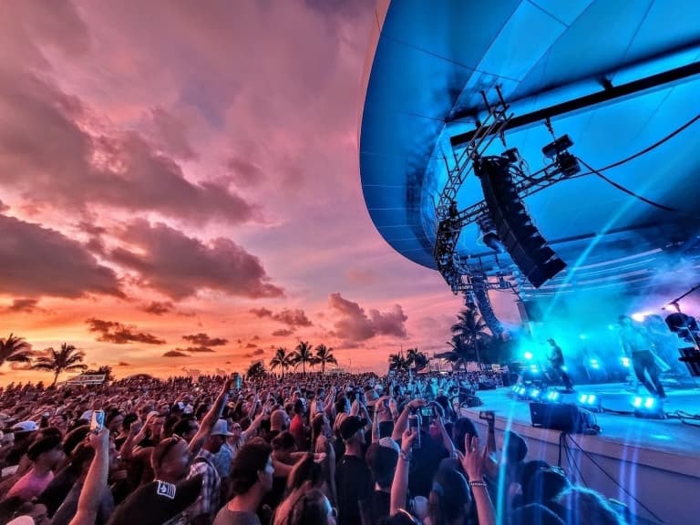 concert at night