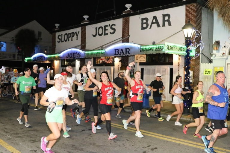 Runners running at night