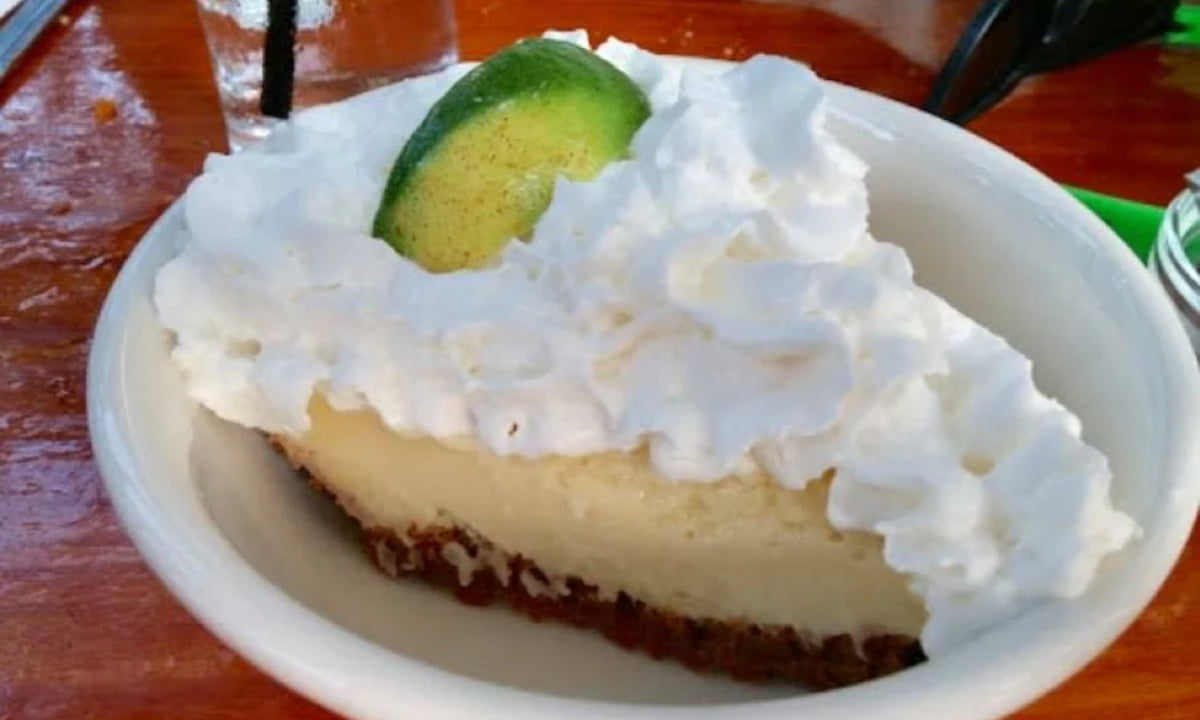 slice of key lime pie