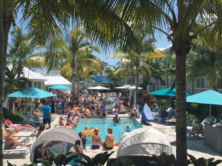 pool party concert
