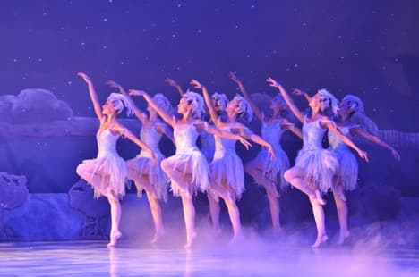 ballet dancers on stage