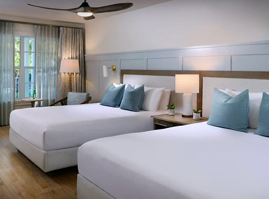 Two queen beds.
